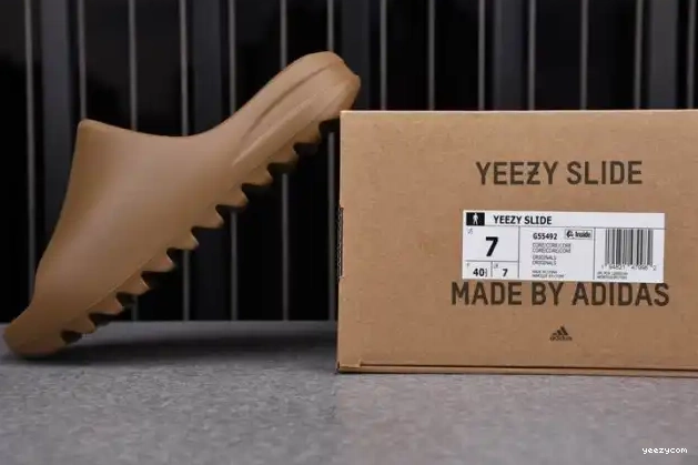 Core Slide Yeezy Adidas G55492 0609